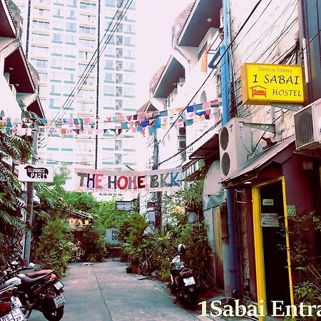 1Sabai Hostel Bangkok Bagian luar foto